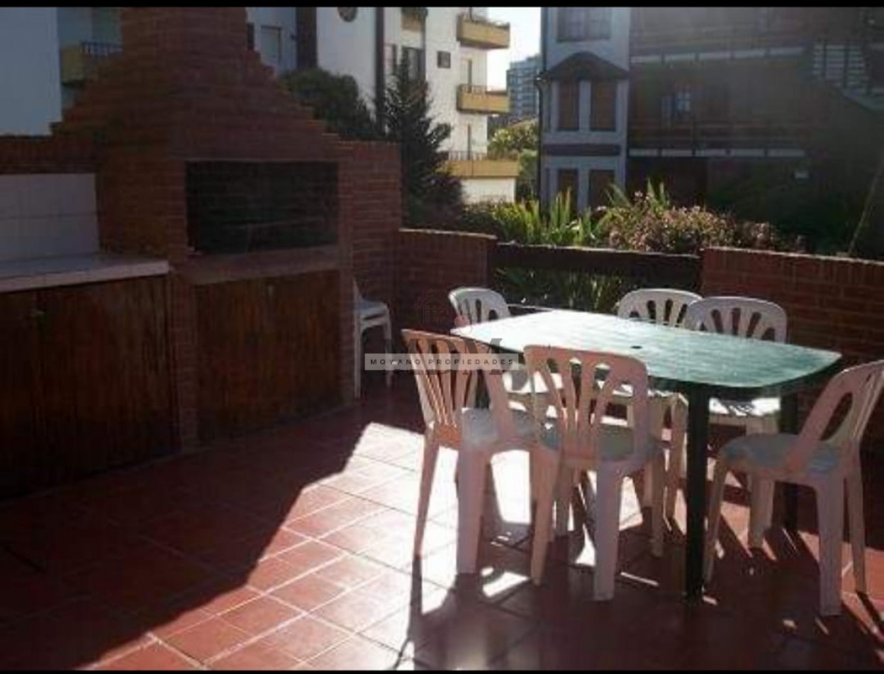 VENDE TRIPLEX ZONA CENTRO ( FINACIA 50% ) A 2 CUADRAS DEL MAR VILLA GESELL