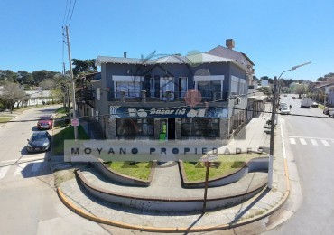IMPONENTE PROPIEDAD EN BLOCK EN ESQUINA • LOCAL + 7 DEPARTAMENTOS • IDEAL INVERSORES • VILLA GESELL