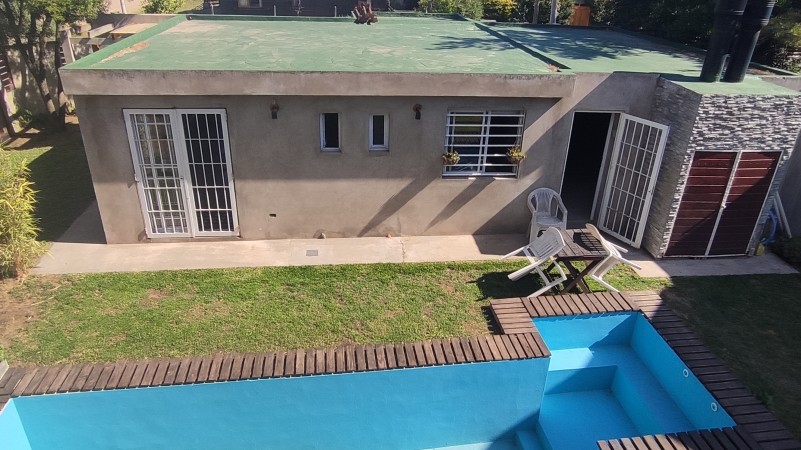 VENTA CASA CON 3 DPTOS EN ZONA GOLF DE VILLA GESELL