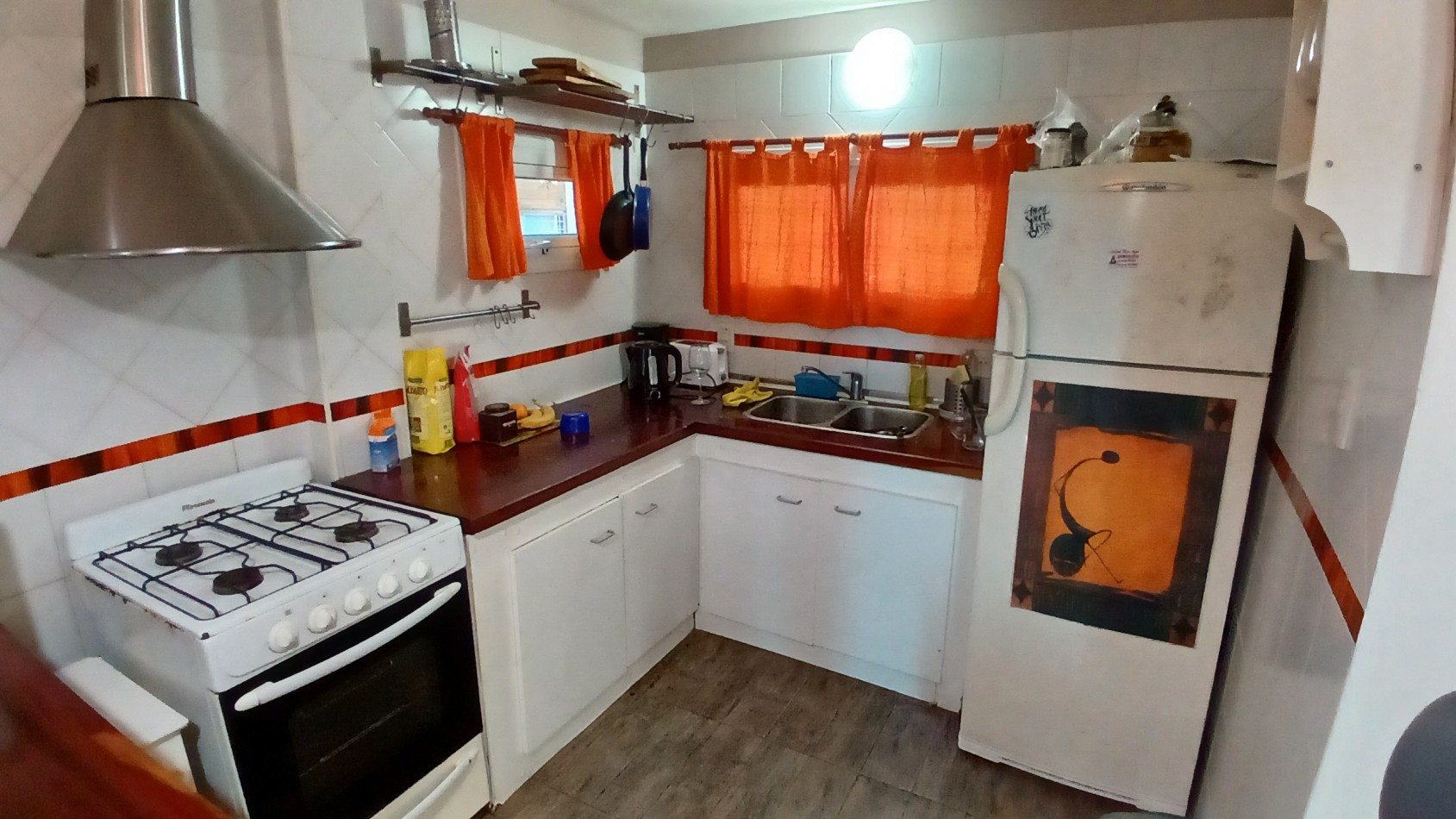 Casa en Venta - 3 Dormitorios + gran parque arbolado - Ranqueles entre Mansilla y Av. del Plata, con salida tambien a Av. del Lucero - Mar de las Pampas