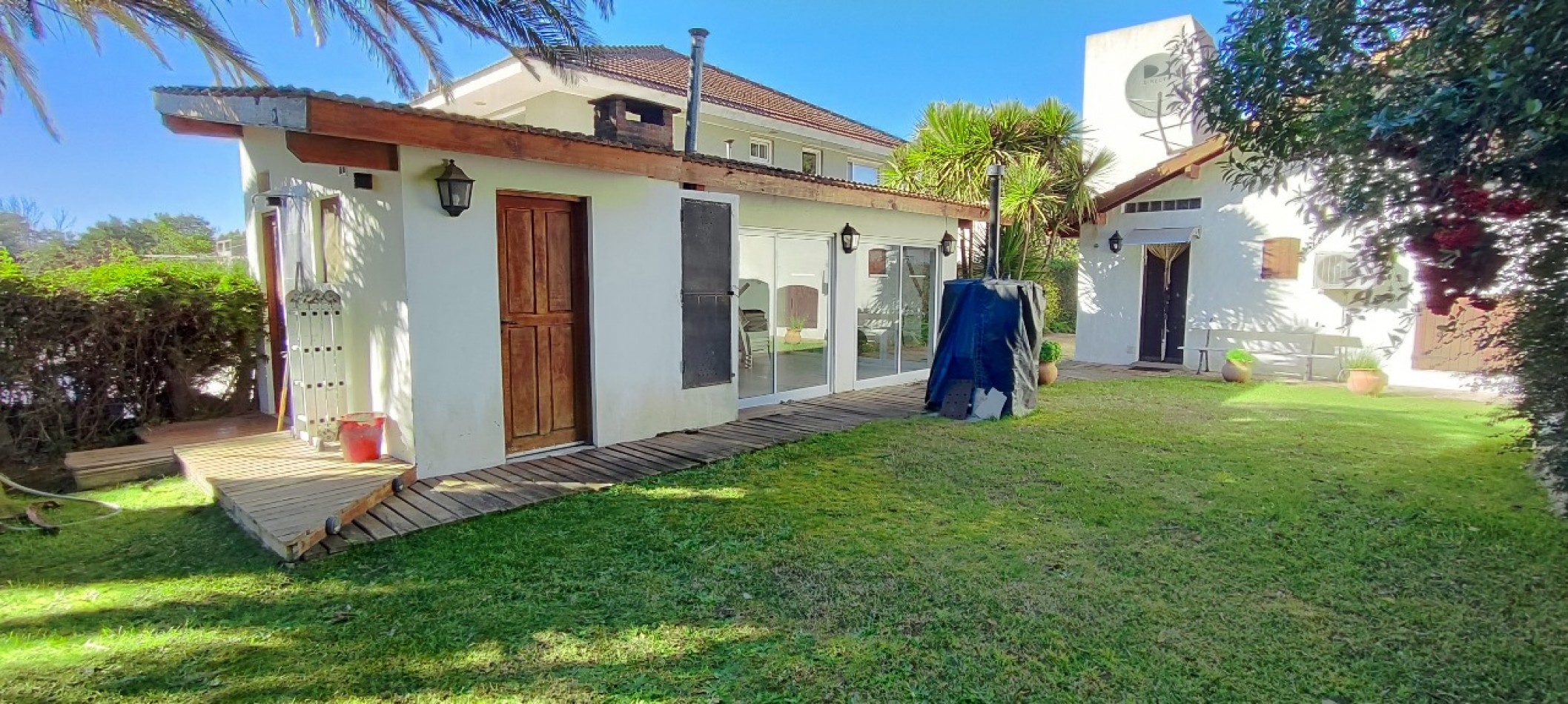 CASA EN BARRIO HIPOCAMPO