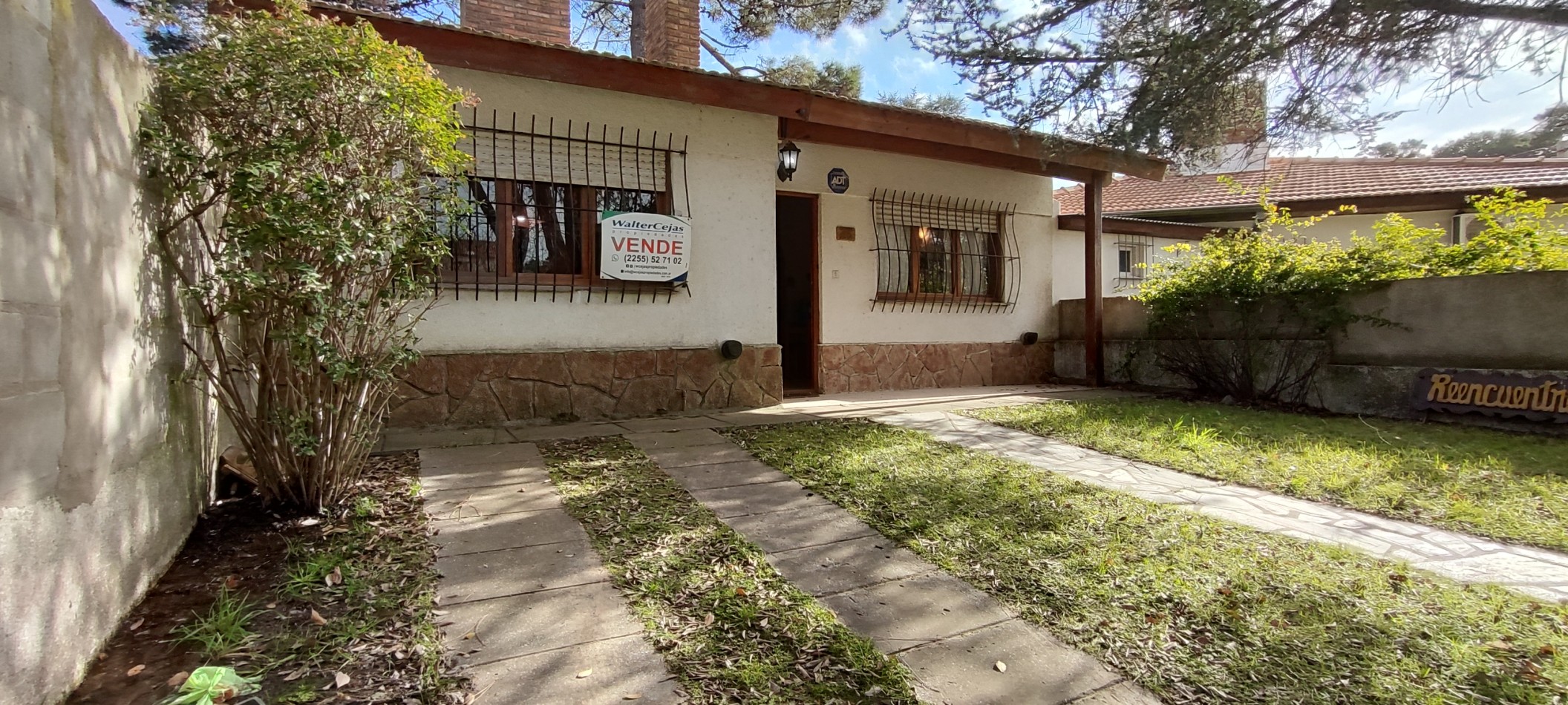 CHALET (PH) EN ZONA RESIDENCIAL 3  AMBIENTES C/GAS NATURAL APTO CREDITO BANCARIO