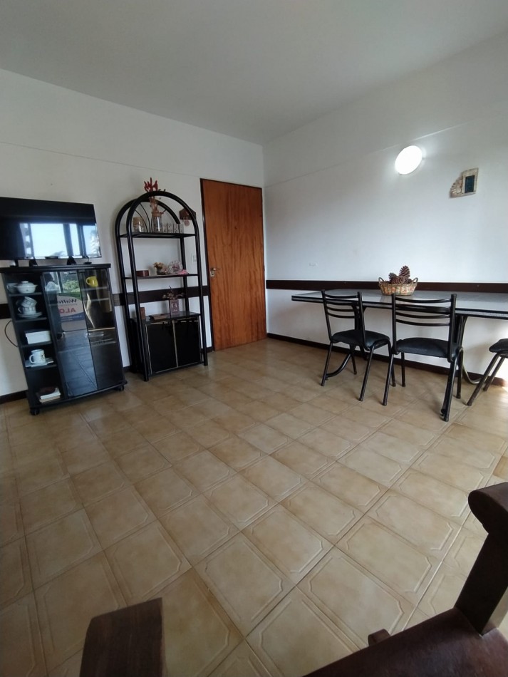 DEPARTAMENTO 2 AMBIENTES EN 1° PISO - GESELL CENTRO - 