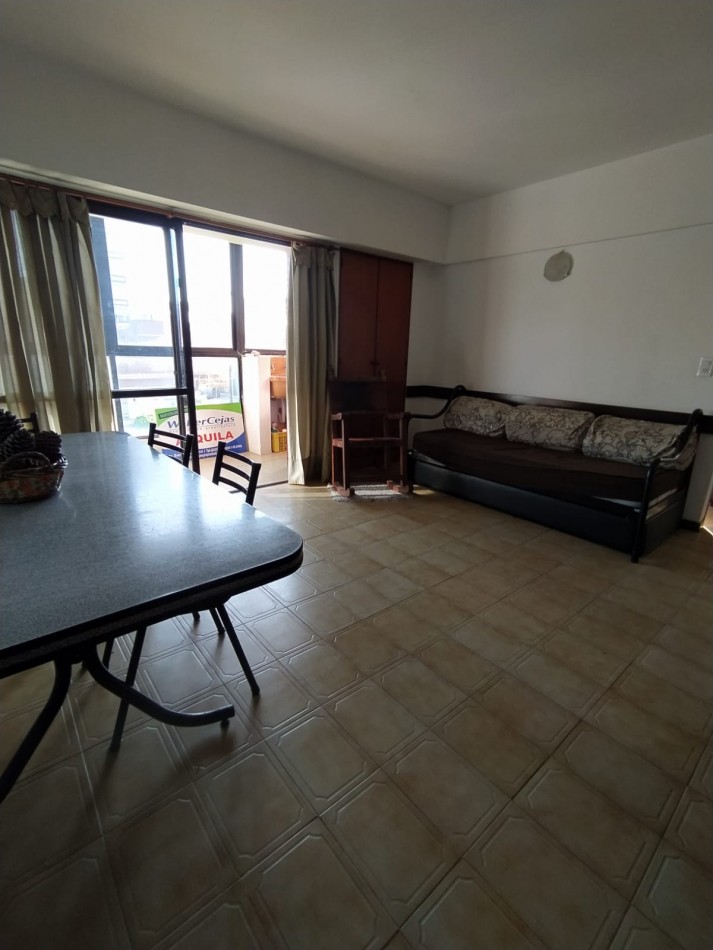 DEPARTAMENTO 2 AMBIENTES EN 1° PISO - GESELL CENTRO - 