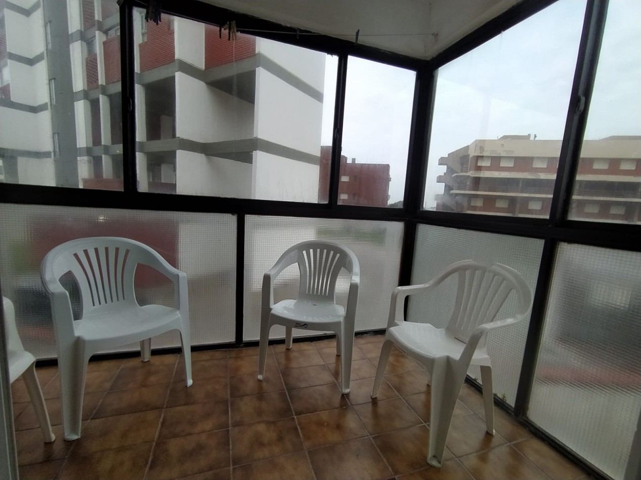 DEPARTAMENTO 3 AMBIENTES C/COCHERA EN 1° PISO